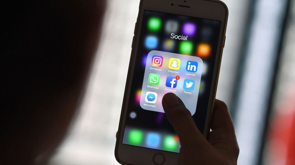 Fighting social media addiction